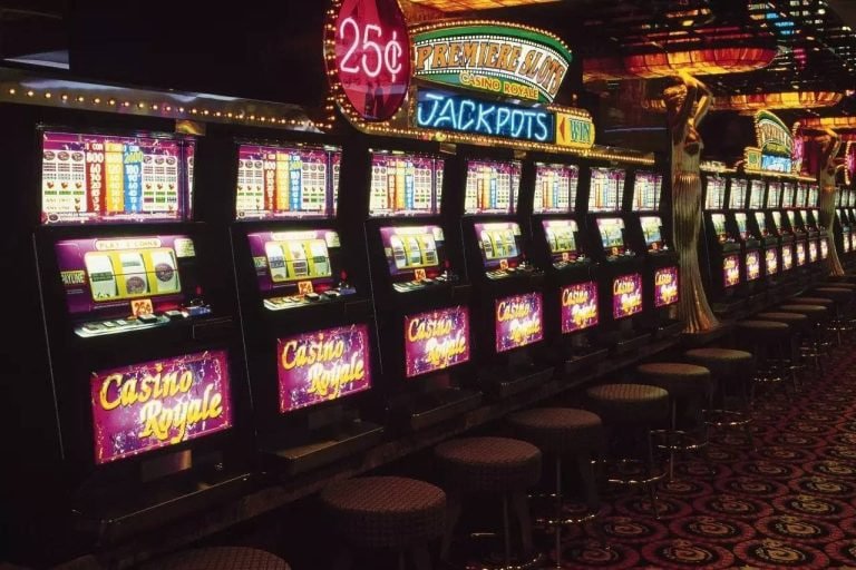 Tabel peringkat kombinasi kartu Capsa Banting di platform alaska77 menampilkan semua hand ranking dari kartu tertinggi hingga royal flush